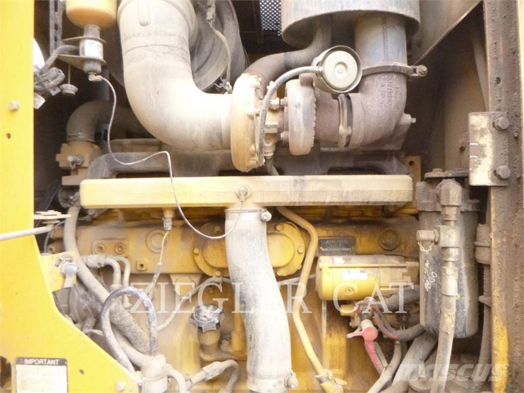 John Deere & CO. 770D Buldozer sobre oruga