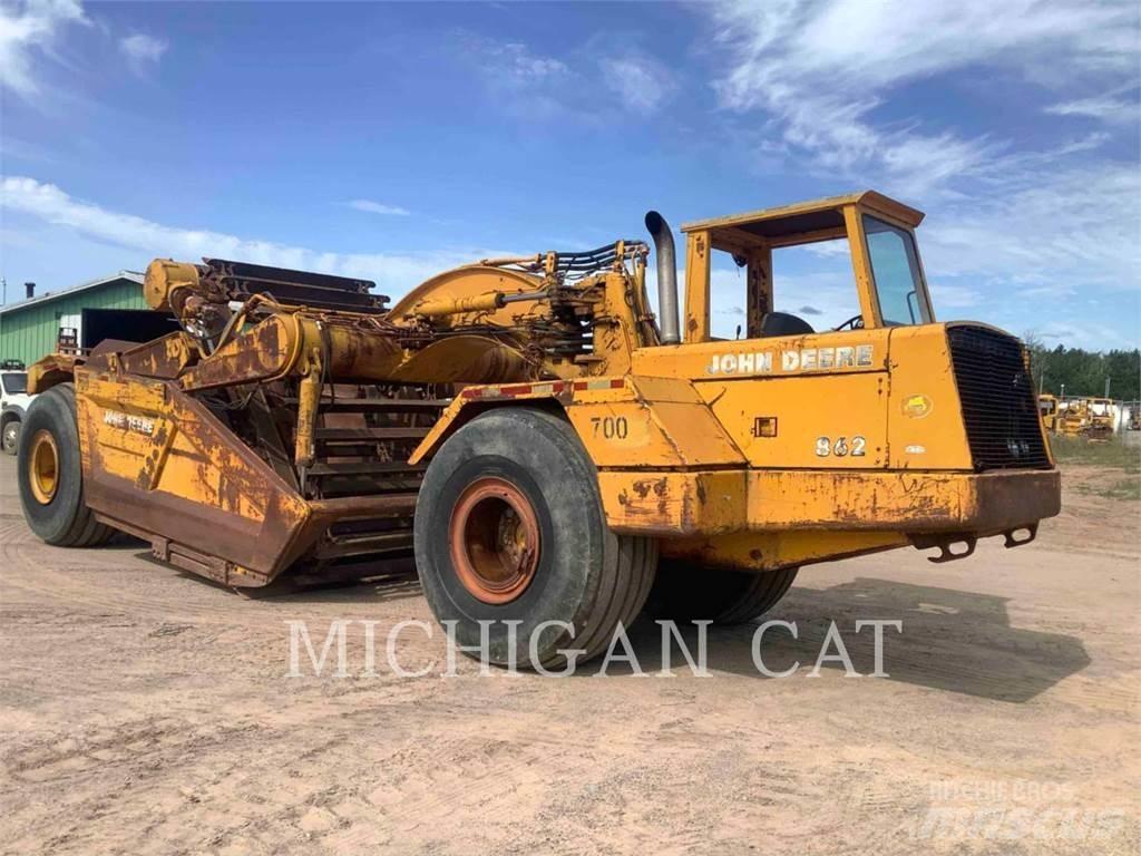 John Deere & CO. 862 Raspadores