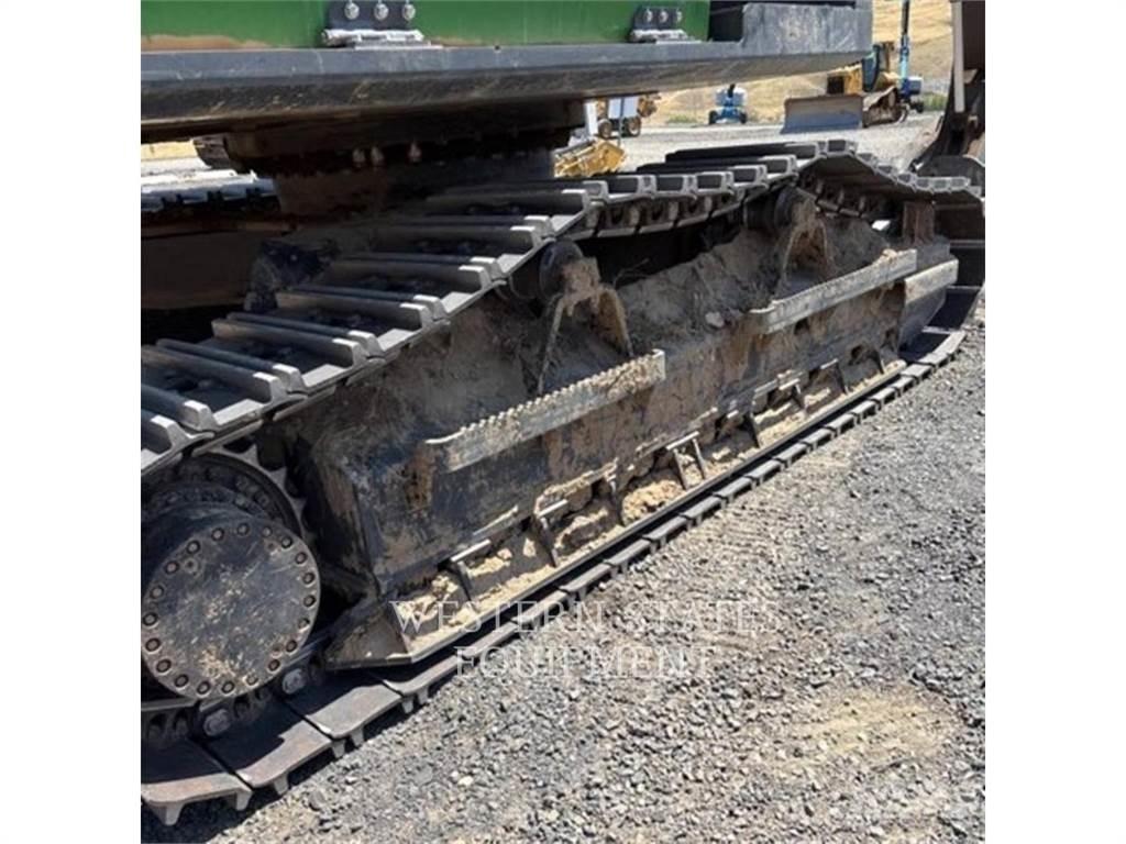 John Deere & CO. JD 3156G Tractor forestal