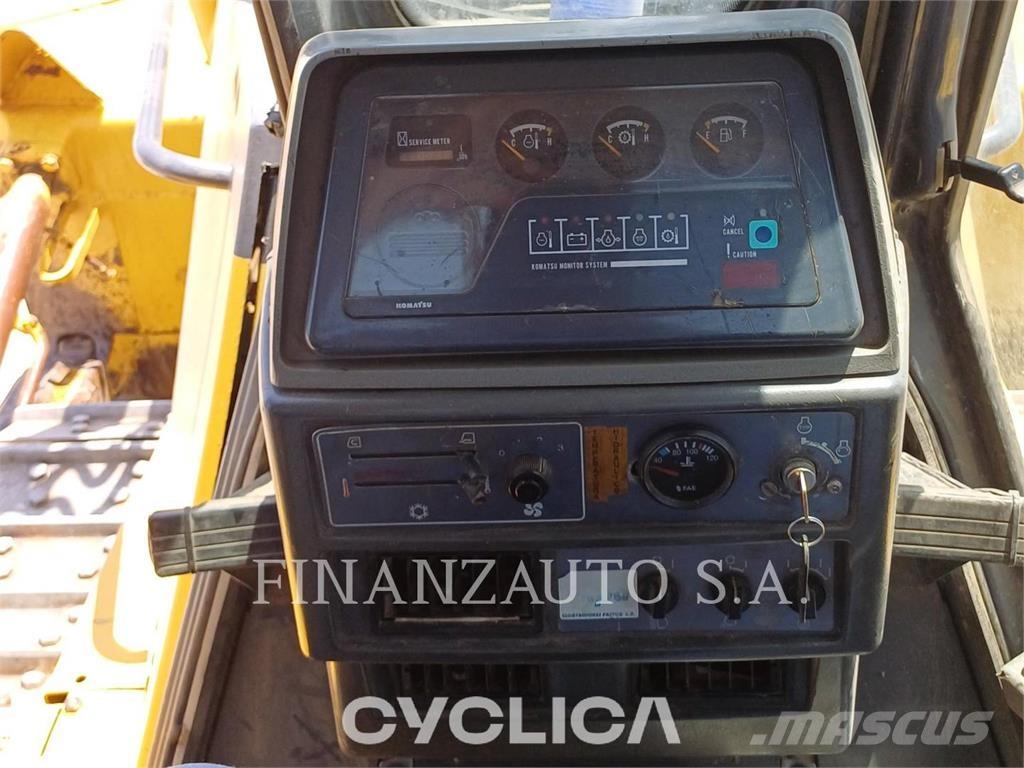 Komatsu D155 Buldozer sobre oruga