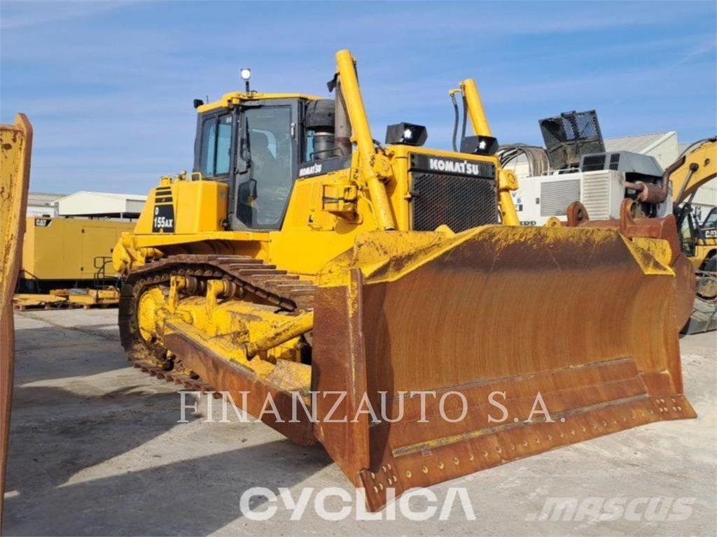 Komatsu D155 Buldozer sobre oruga