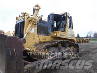 Komatsu D275AX-5EO Buldozer sobre oruga