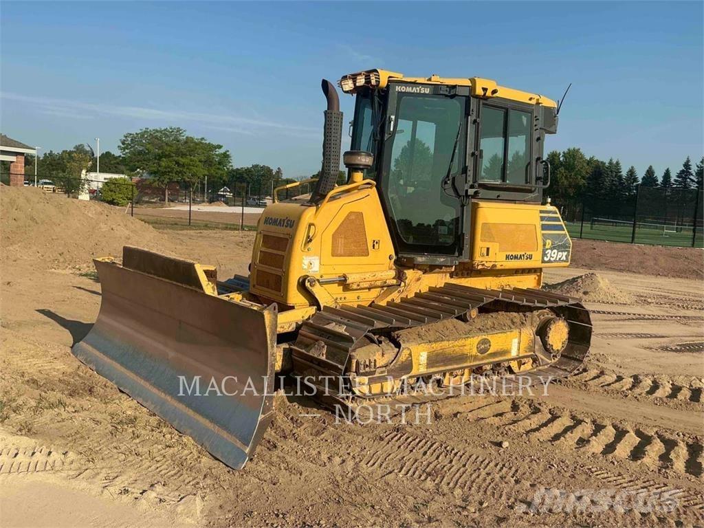 Komatsu D39PX-23 Buldozer sobre oruga