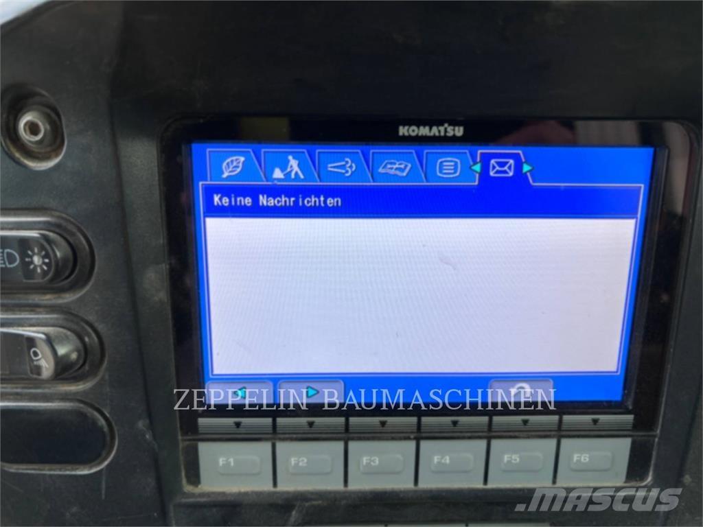 Komatsu D61PX Buldozer sobre oruga