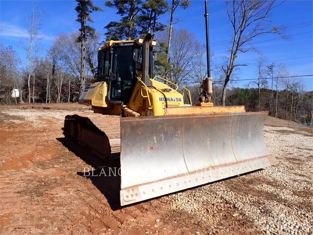 Komatsu D61PX-23 Buldozer sobre oruga