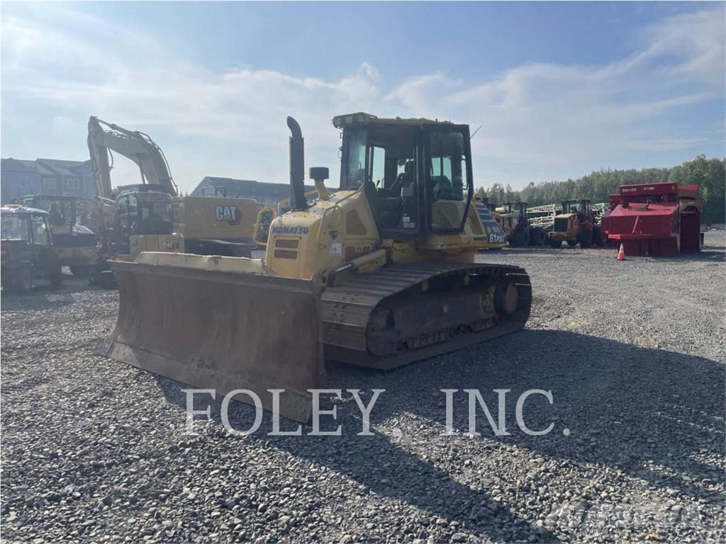 Komatsu D61PX1-23 Buldozer sobre oruga