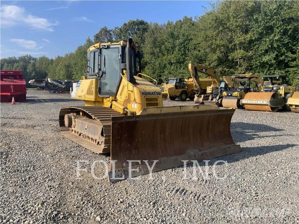 Komatsu D61PX1-23 Buldozer sobre oruga