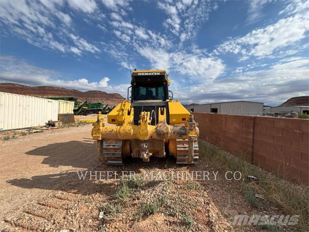 Komatsu D71EXI-24 Buldozer sobre oruga