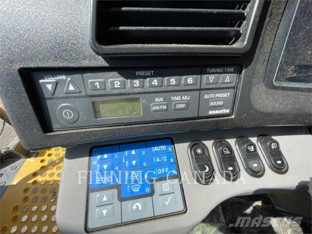 Komatsu HD605-8 Dúmpers articulados