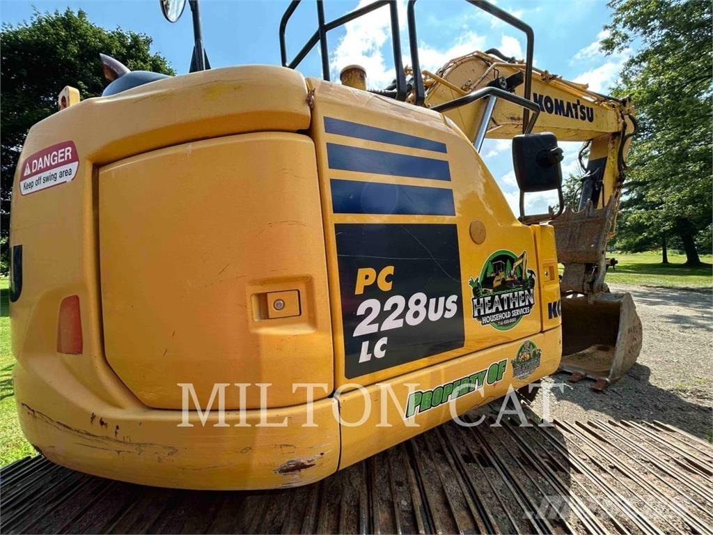Komatsu PC228USLC-10 Excavadoras de cadenas