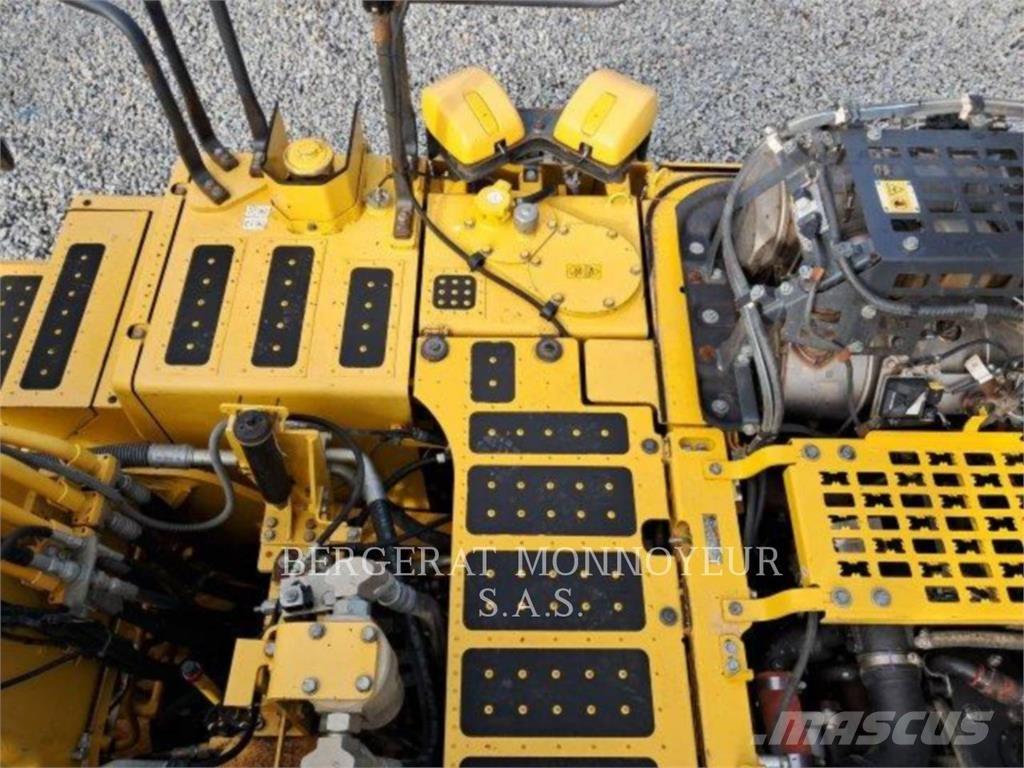 Komatsu PC240LC7 Excavadoras de cadenas