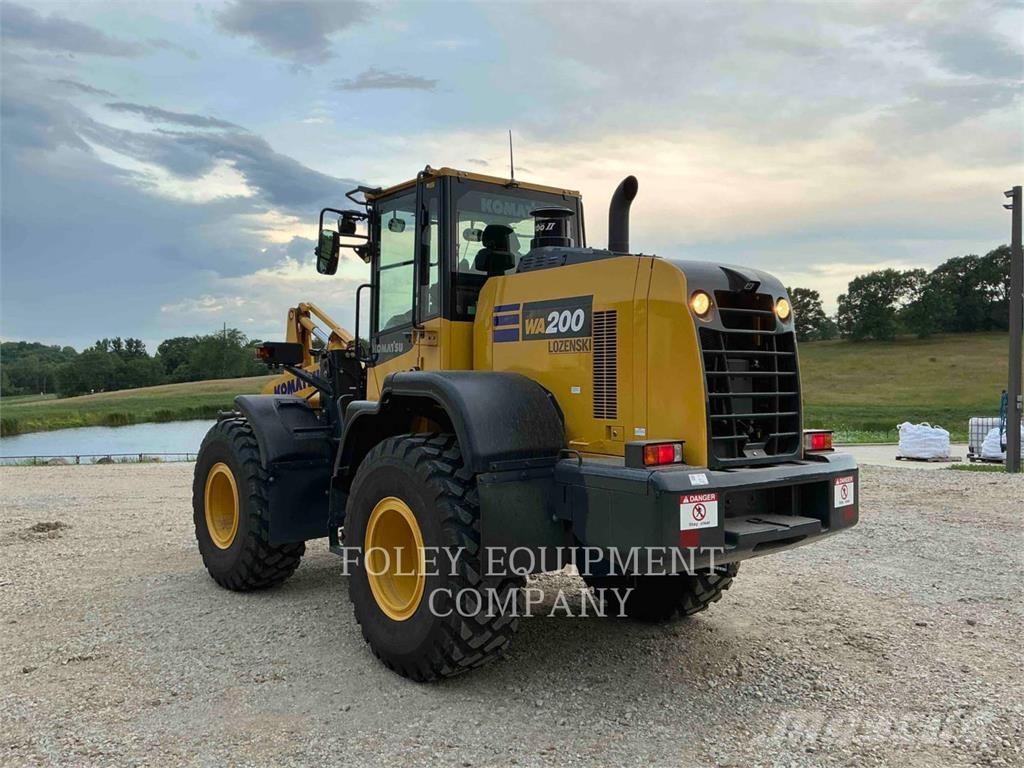 Komatsu WA200-8 Cargadoras sobre ruedas