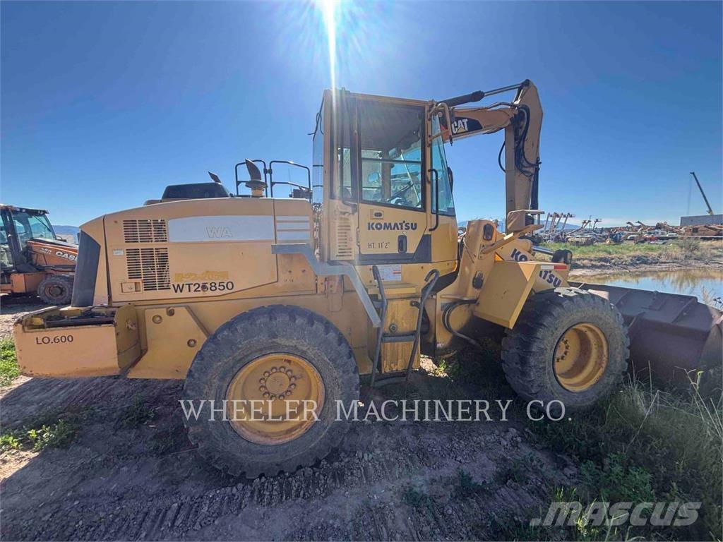 Komatsu WA250-5L Cargadoras sobre ruedas