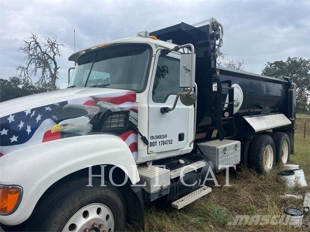 Mack GRANITE CV713 Otros camiones