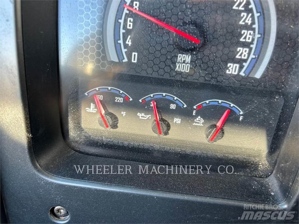 Mack WT2000 A Camiones cisterna