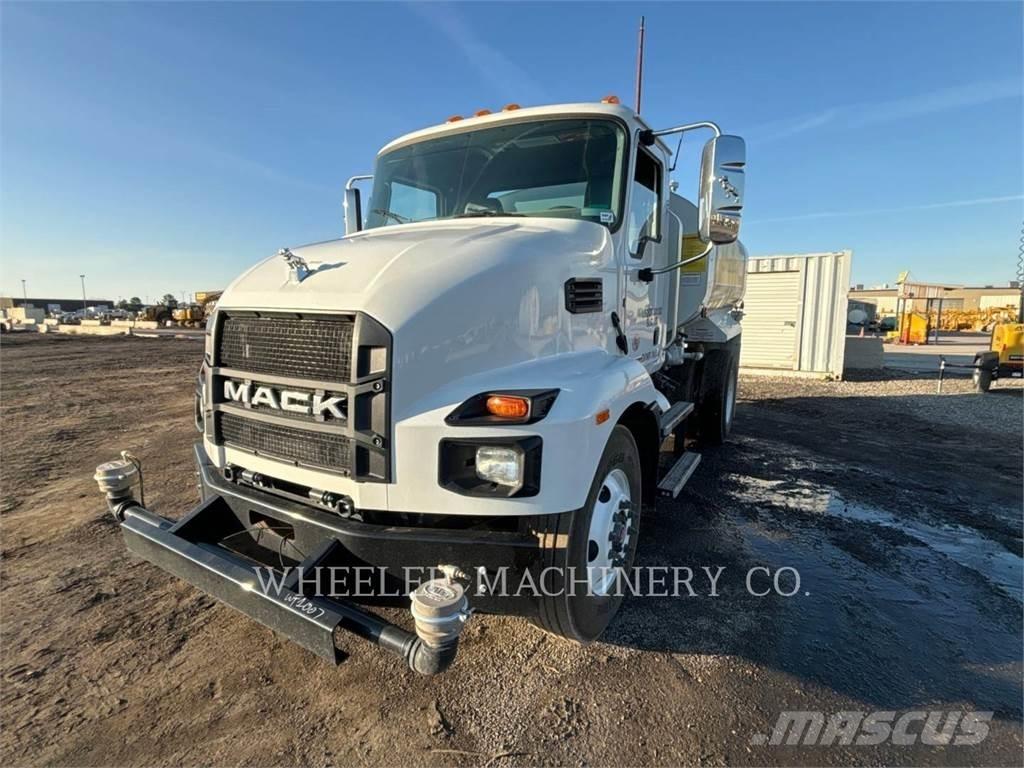 Mack WT2000 A Camiones cisterna