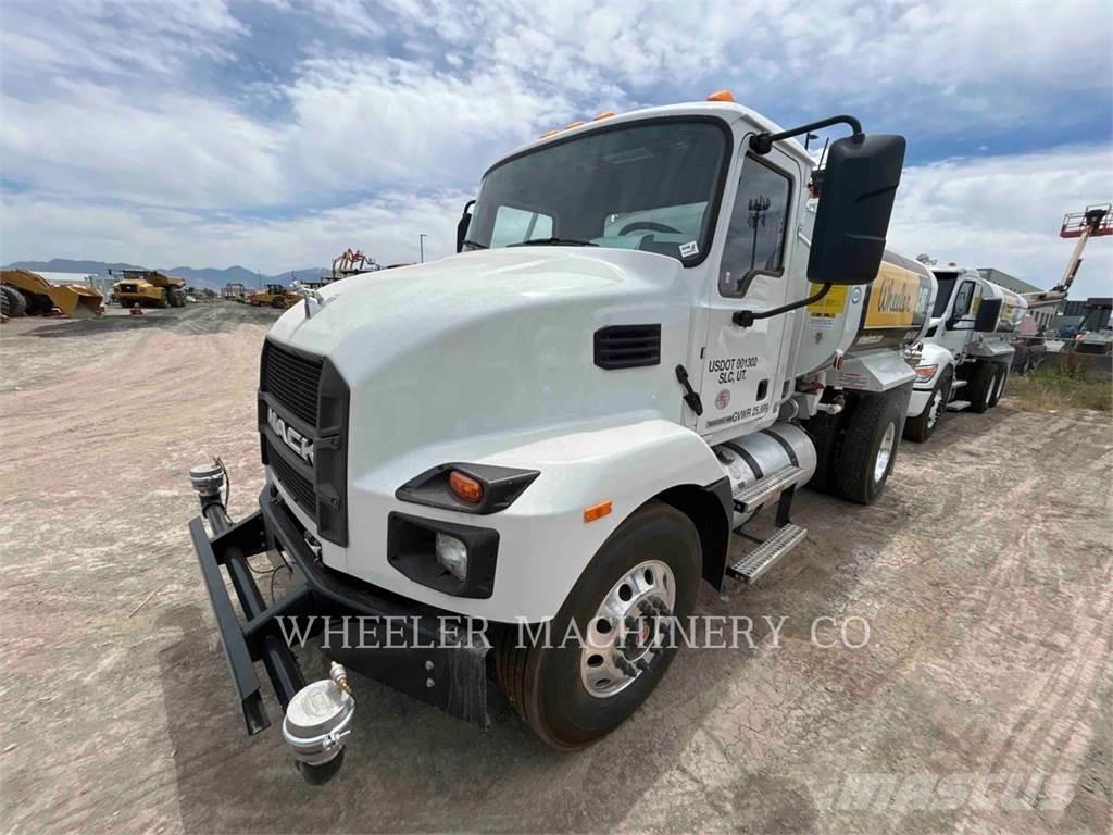 Mack WT2000 A Camiones cisterna