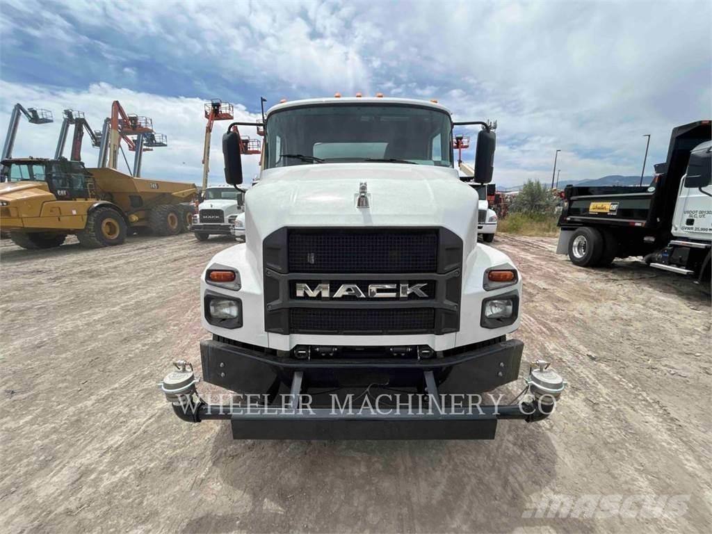 Mack WT2000 A Camiones cisterna