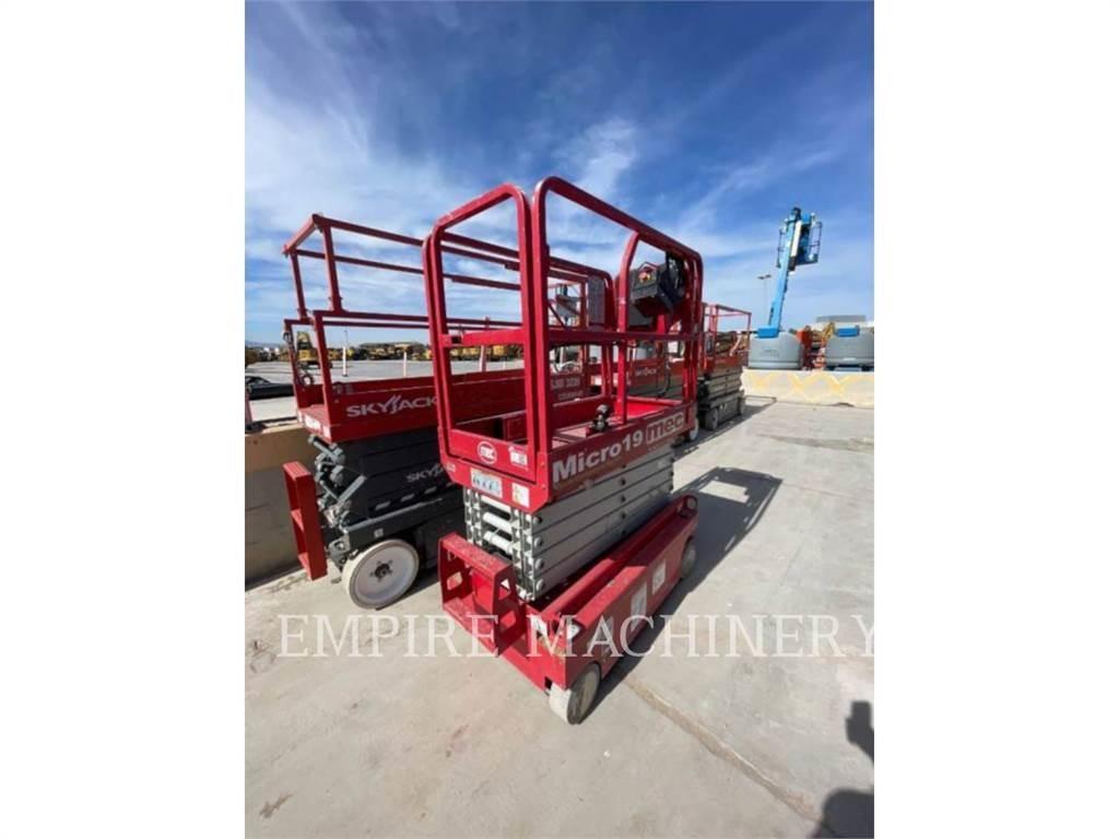 MEC MICRO 19 Plataforma de trabajo articulada