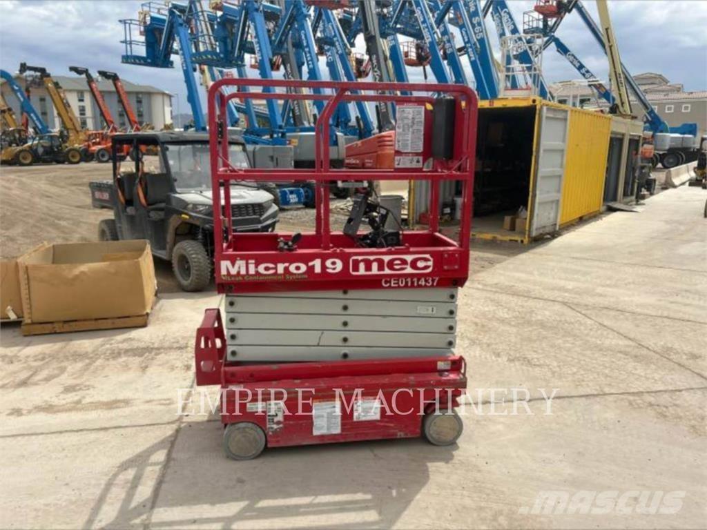 MEC MICRO 19 Plataforma de trabajo articulada