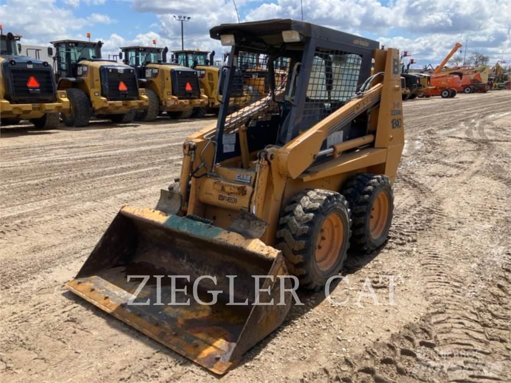 New Holland 1840 Minicargadoras