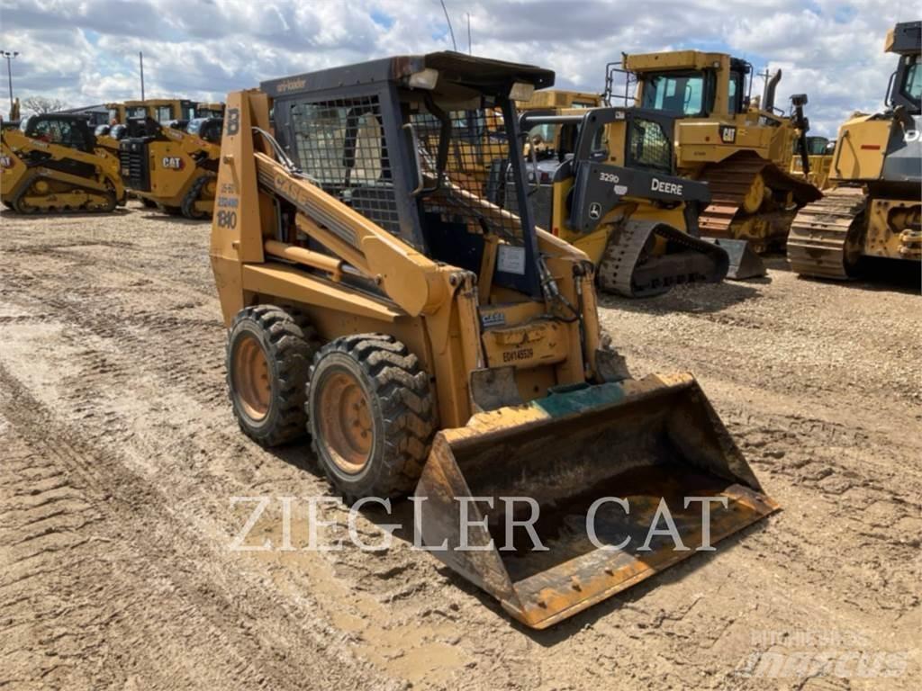 New Holland 1840 Minicargadoras