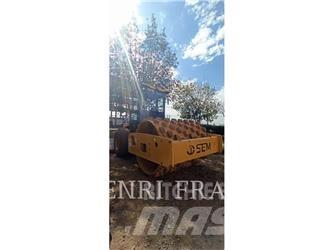 SEM MACHINERY 510 Compactadores de suelo