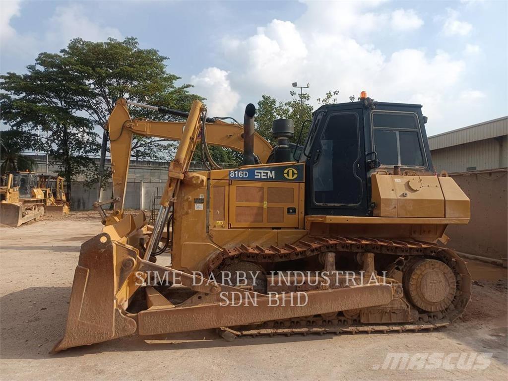 SEM MACHINERY SEM 816D Buldozer sobre oruga