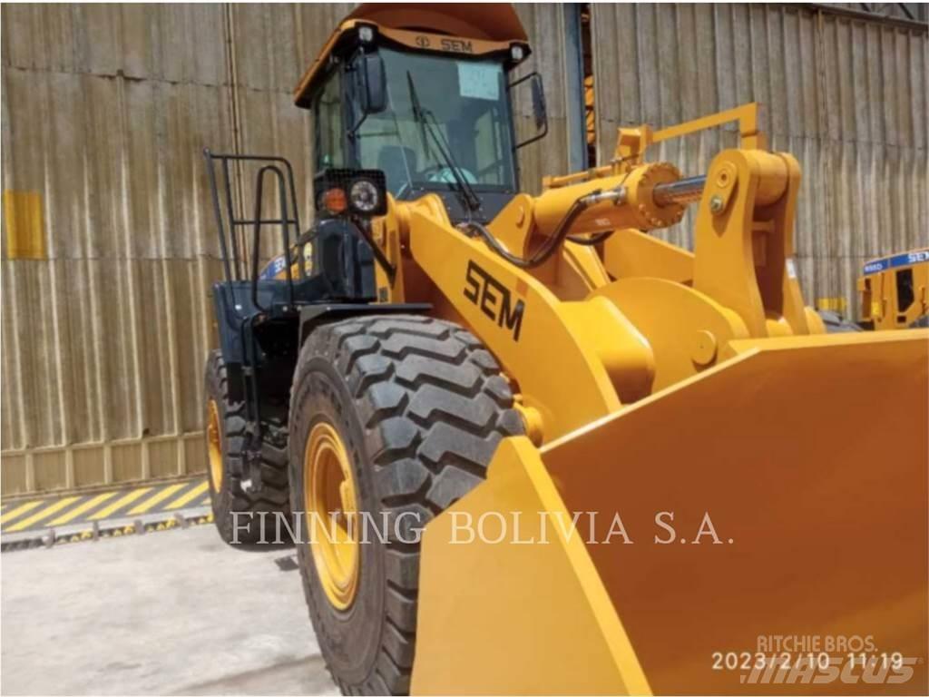 SEM MACHINERY SEM668D Cargadoras sobre ruedas