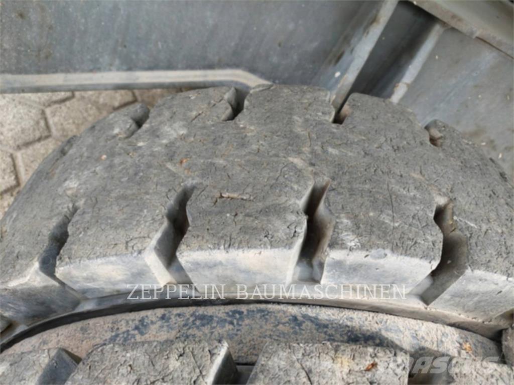 Sennebogen 818 Excavadoras de demolición