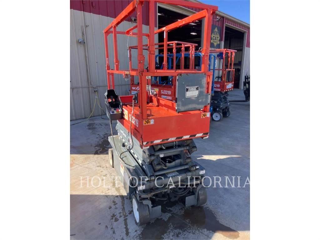 Skyjack SCISSOR 19 Plataformas tijera