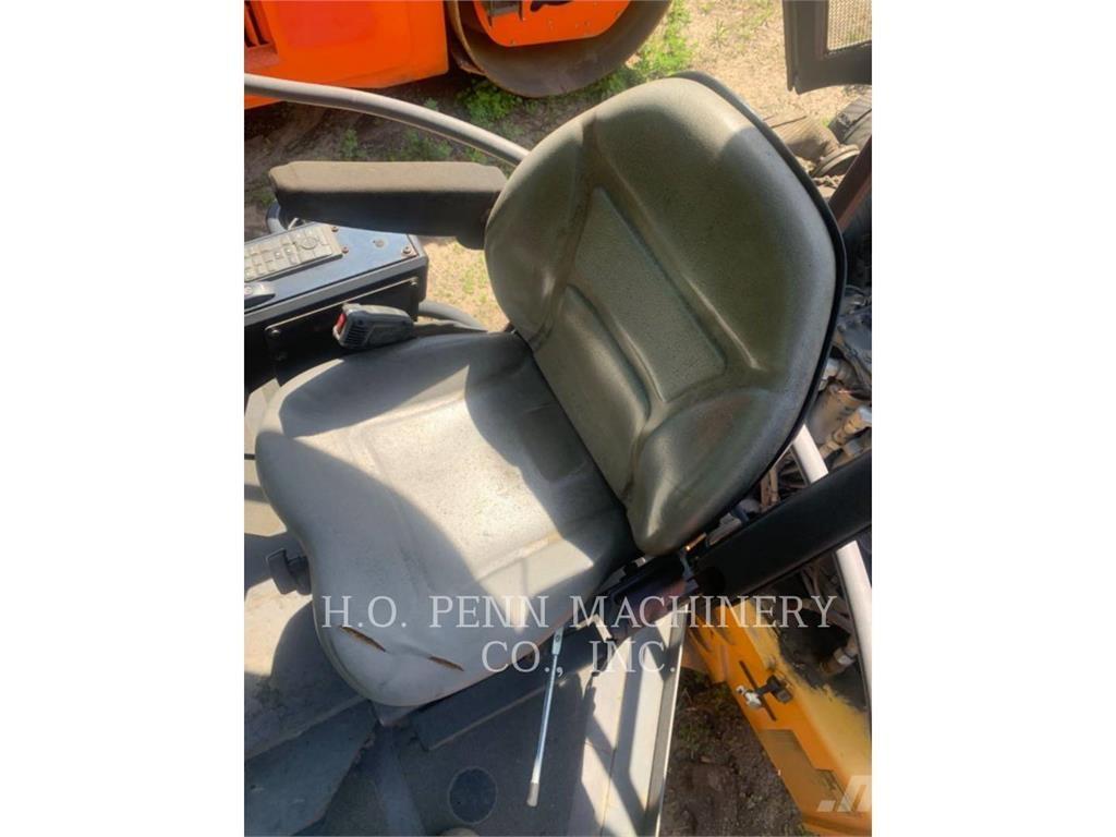 Volvo D110B Compactadores de suelo