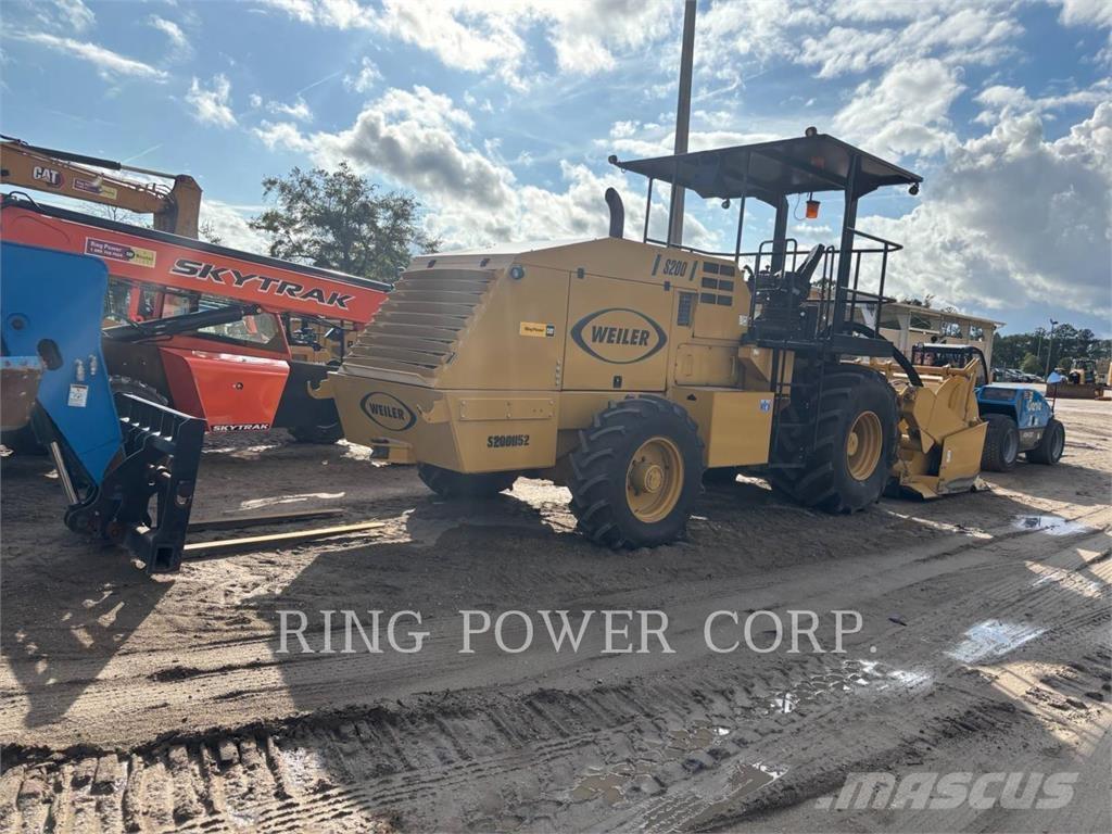 Weiler S200 Equipos para la estabilización de suelos y reciclaje de asfalto