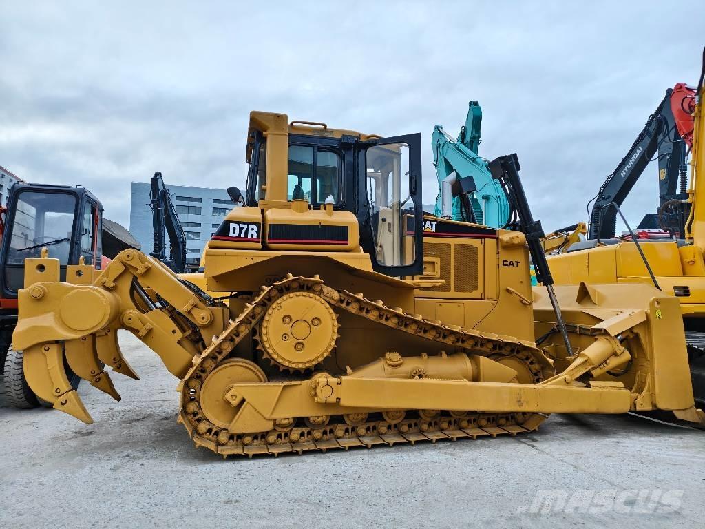 CAT D 7 R Buldozer sobre oruga