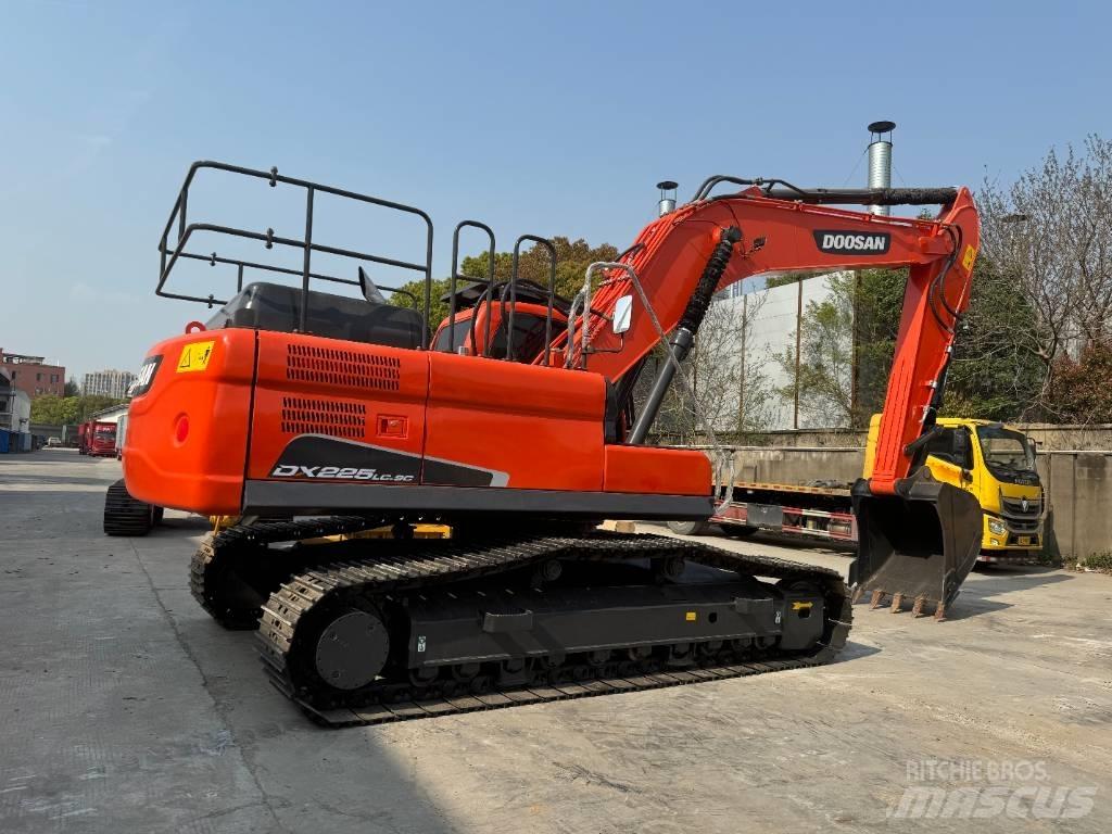 Doosan DX 225 LC Excavadoras de largo alcance