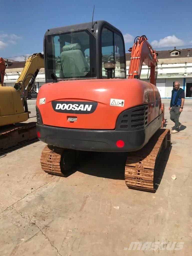 Doosan DX60 Excavadoras de cadenas