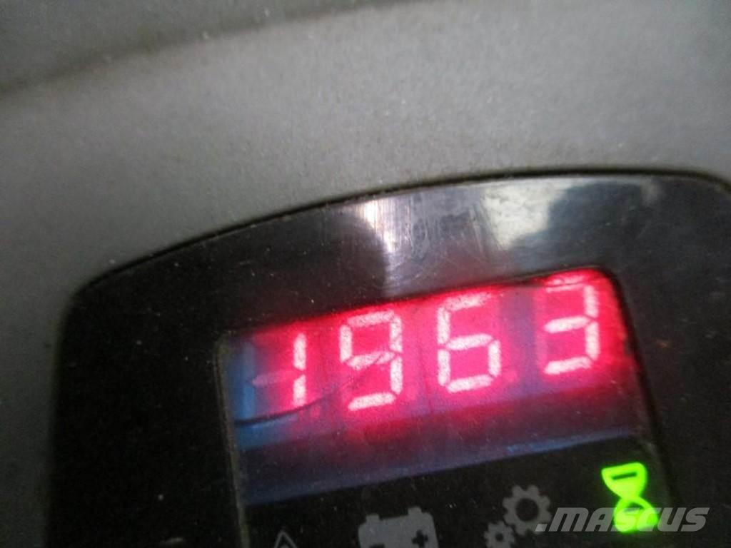 Toyota LPE 200 Transpaletas Eléctricas con plataforma