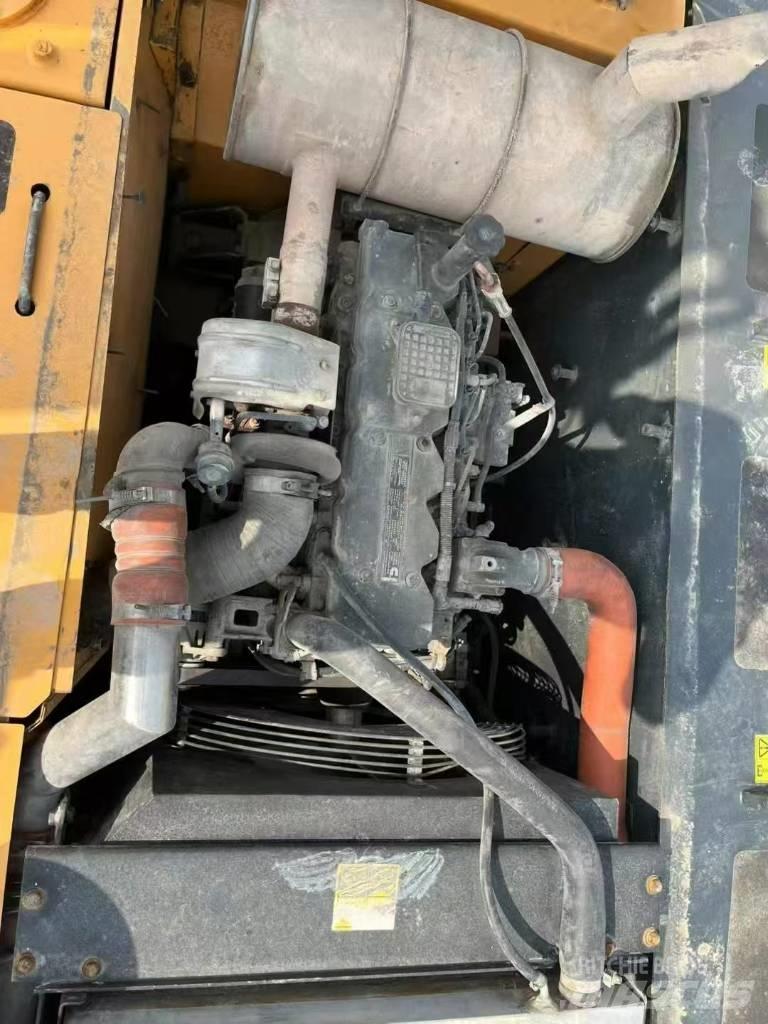 Hyundai 215VS Excavadoras de cadenas
