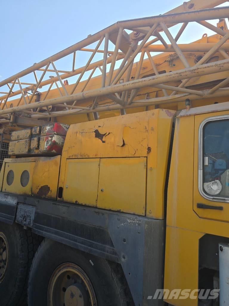 Liebherr LTM 1090 Grúas todo terreno