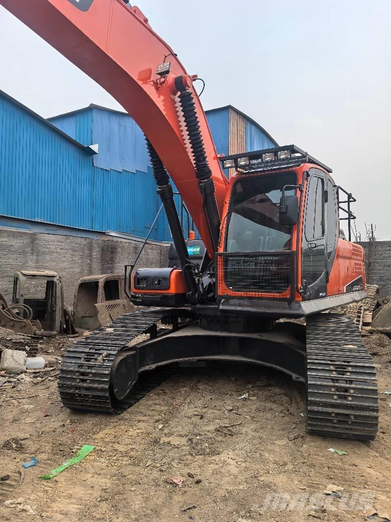 Doosan DX300 Excavadoras de cadenas