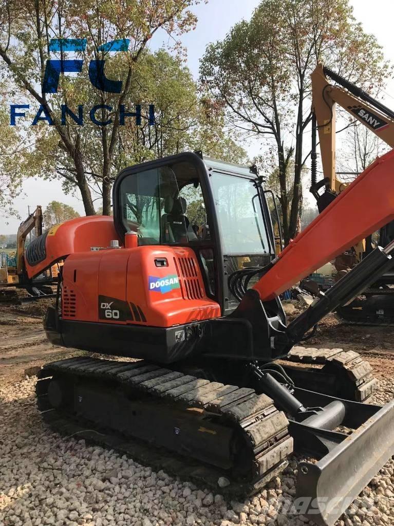 Doosan DX 60 Excavadoras de cadenas