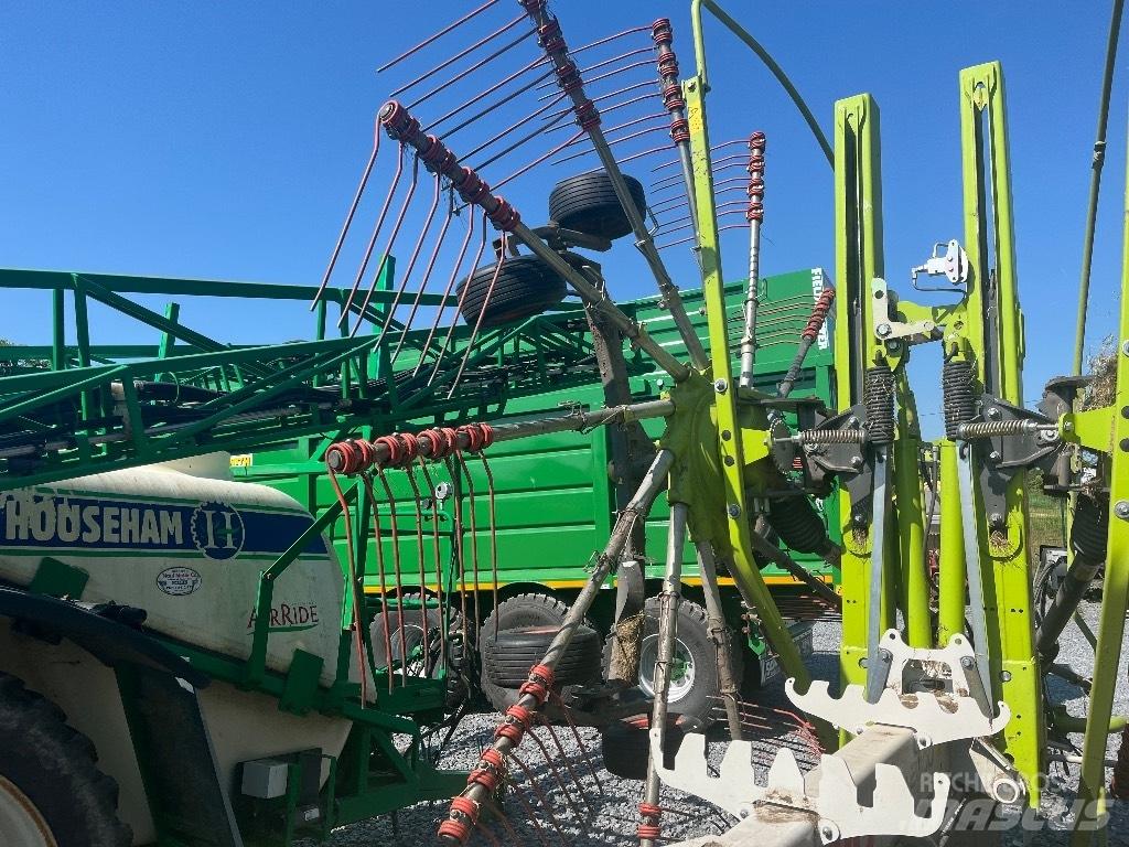 CLAAS Liner 2800 Rastrillos y henificadores
