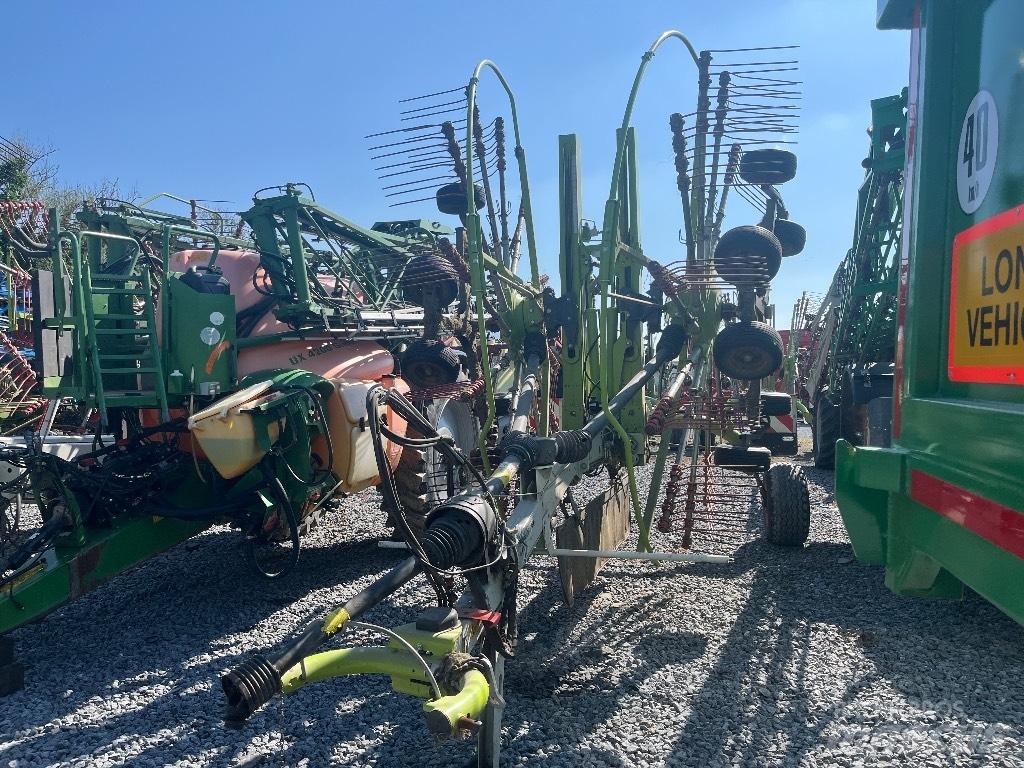 CLAAS Liner 2800 Rastrillos y henificadores