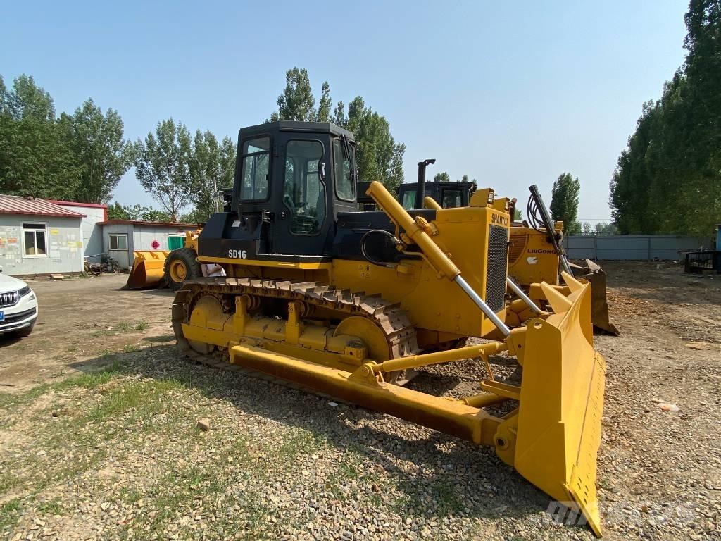 Shantui SD 16 Buldozer sobre oruga