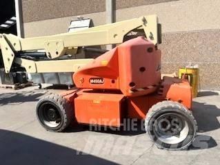 JLG M 450 AJ Plataforma de trabajo articulada