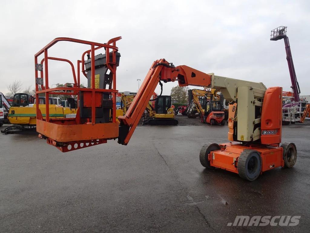 JLG E300AJP Plataforma de trabajo articulada