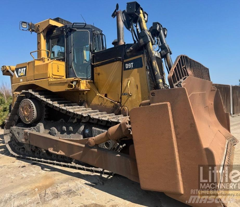 CAT D 9 T Buldozer sobre oruga