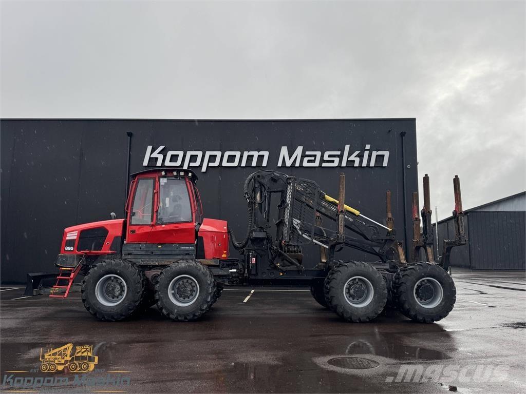 Komatsu 895 Autocargadoras