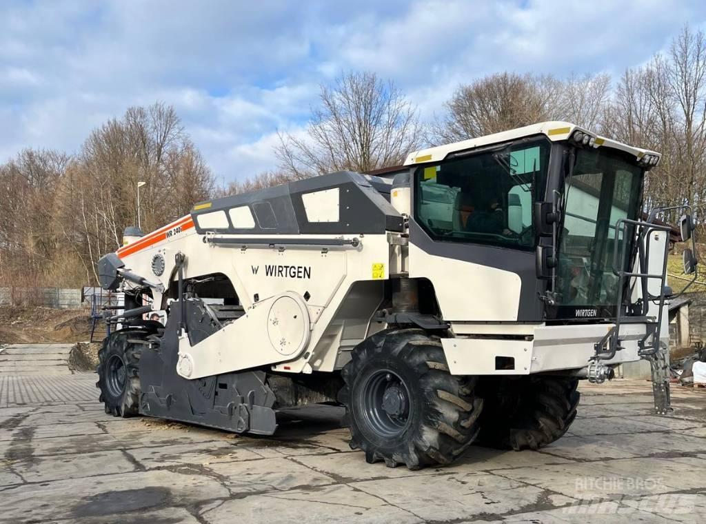 Wirtgen WR 240i Equipos para la estabilización de suelos y reciclaje de asfalto
