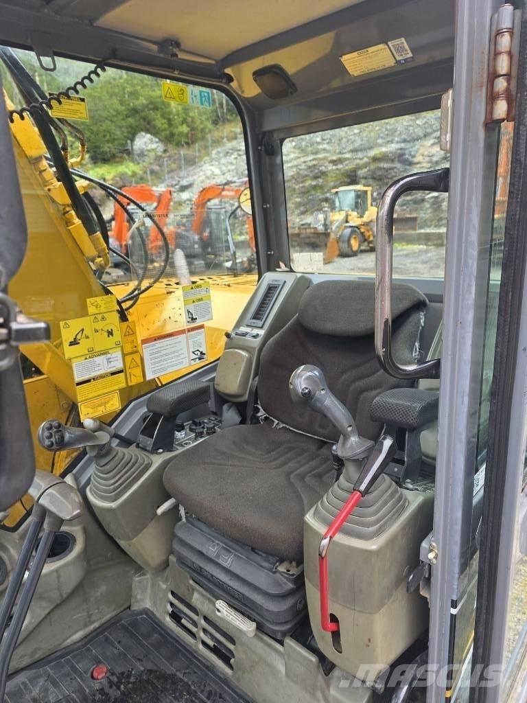 Kato HD 308 US Excavadoras 7t - 12t